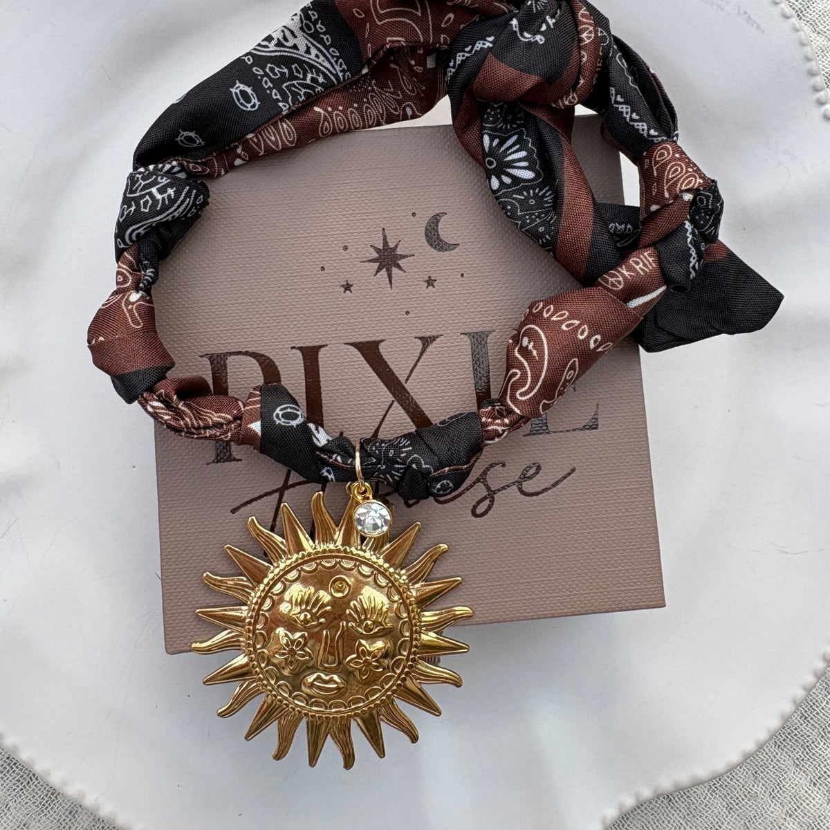 Sunbeam Scarf Choker