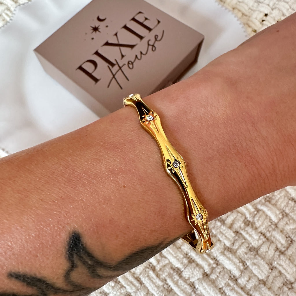 Wavy Bangle
